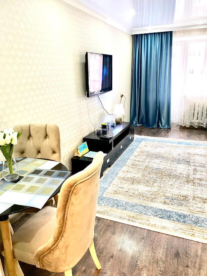 Прекрасная квартира на Арбате в Алматы Екстер'єр фото